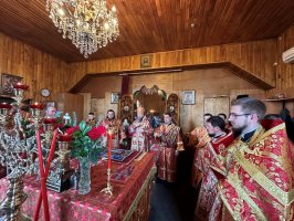 Божественная Литургия  в Покровском соборе города Усть-Каменогорска