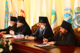 5-Епископ Амфилохий принял участие в последнем в 2013 году заседании Синода Митрополичьего Округа