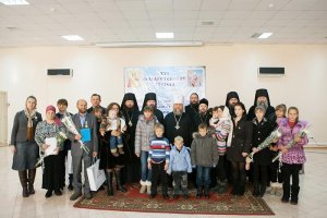 «Христианская семья является твёрдым оплотом любого общества». Епископ Усть-Каменогорский и Семипалатинский Амфилохий участвовал в награждении многодетных семей Алма-Атинской епархии
