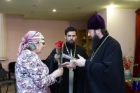 4-Сотрудникам Усть-Каменогорского епархиального управления и работникам Свято-Троицкого монастыря вручены памятные медали в честь 1000-летия равноапостольного князя Владимира