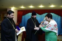 8-Сотрудникам Усть-Каменогорского епархиального управления и работникам Свято-Троицкого монастыря вручены памятные медали в честь 1000-летия равноапостольного князя Владимира