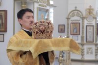 8-В воскресный день епископ Амфилохий совершил Божественную Литургию в главном храме Рудного Алтая