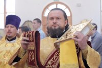 14-В воскресный день епископ Амфилохий совершил Божественную Литургию в главном храме Рудного Алтая