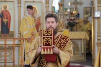 18-В воскресный день епископ Амфилохий совершил Божественную Литургию в главном храме Рудного Алтая
