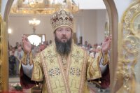 24-В воскресный день епископ Амфилохий совершил Божественную Литургию в главном храме Рудного Алтая
