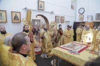25-В воскресный день епископ Амфилохий совершил Божественную Литургию в главном храме Рудного Алтая