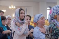 42-В воскресный день епископ Амфилохий совершил Божественную Литургию в главном храме Рудного Алтая
