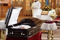 2-В Андреевском кафедральном соборе состоялось прощание с экс-акимом города Усть-Каменогорска В.Н.Сухоруковой