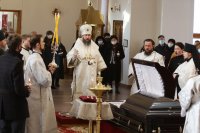 12-В Андреевском кафедральном соборе состоялось прощание с экс-акимом города Усть-Каменогорска В.Н.Сухоруковой