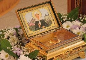 Прибывают мощи святой блаженной Матроны Московской