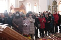 2-Митрополит Александр доставил в Усть-Каменогорск ковчег с мощами блаженной Матроны Московской