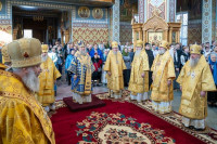 14-В воскресный день, отмеченный празднованием в честь Иверской иконы Божией Матери, архиепископ Усть-Каменогорский и Семипалатинский Амфилохий сослужил митрополиту Александру за Литургией в Иверско-Серафимовском монастыре Алматы
