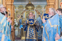 38-В воскресный день, отмеченный празднованием в честь Иверской иконы Божией Матери, архиепископ Усть-Каменогорский и Семипалатинский Амфилохий сослужил митрополиту Александру за Литургией в Иверско-Серафимовском монастыре Алматы
