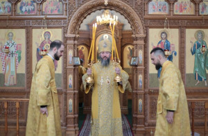  Божественная Литургия в Андреевском кафедральном соборе в Неделю 14-ю по Пятидесятнице