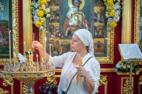 1-В день памяти благоверного князя Александра Невского и преподобного Александра Свирского архиепископ Усть-Каменогорский и Семипалатинский Амфилохий сослужил митрополиту Александру за Литургией в Александро-Невском соборе Алма-Аты