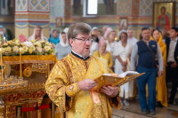 29-В день памяти благоверного князя Александра Невского и преподобного Александра Свирского архиепископ Усть-Каменогорский и Семипалатинский Амфилохий сослужил митрополиту Александру за Литургией в Александро-Невском соборе Алма-Аты