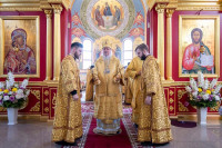35-В день памяти благоверного князя Александра Невского и преподобного Александра Свирского архиепископ Усть-Каменогорский и Семипалатинский Амфилохий сослужил митрополиту Александру за Литургией в Александро-Невском соборе Алма-Аты