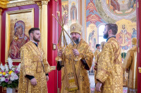 41-В день памяти благоверного князя Александра Невского и преподобного Александра Свирского архиепископ Усть-Каменогорский и Семипалатинский Амфилохий сослужил митрополиту Александру за Литургией в Александро-Невском соборе Алма-Аты