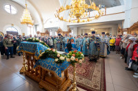 3-В главном храме Усть-Каменогорска состоялась праздничная Литургия по случаю принесения десницы святителя Спиридона Тримифунтского 