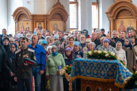 16-В главном храме Усть-Каменогорска состоялась праздничная Литургия по случаю принесения десницы святителя Спиридона Тримифунтского 