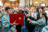27-В главном храме Усть-Каменогорска состоялась праздничная Литургия по случаю принесения десницы святителя Спиридона Тримифунтского 