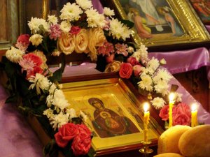 В Семипалатинске молитвенно отметили праздник Знаменской иконы Пресвятой Богородицы