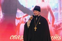 7-В Усть-Каменогорске прошел III молодежный бал  «Времен связующая нить»