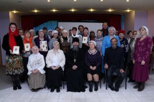 Первый выпускной акт Православных просветительских курсов для мирян прошел в Центральной воскресной школе г.Усть-Каменогорска