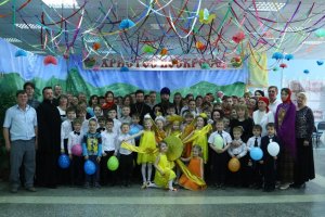 Детский пасхальный утренник в Центральной воскресной школе Усть-Каменогорска