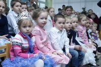 5-В Центральной воскресной школе Усть-Каменогорска состоялся детский рождественский праздник