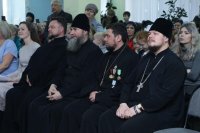 9-В Центральной воскресной школе Усть-Каменогорска состоялся детский рождественский праздник