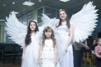 13-В Центральной воскресной школе Усть-Каменогорска состоялся детский рождественский праздник